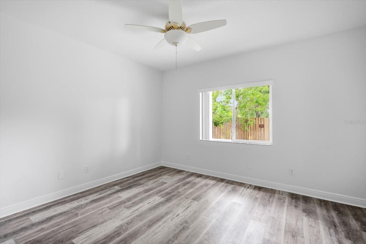 14902 DEVONSHIRE WOODS PLACE — photo 19 of 43