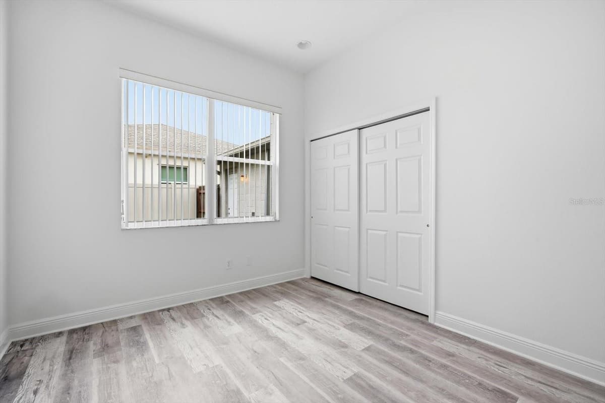 14902 DEVONSHIRE WOODS PLACE — photo 17 of 43