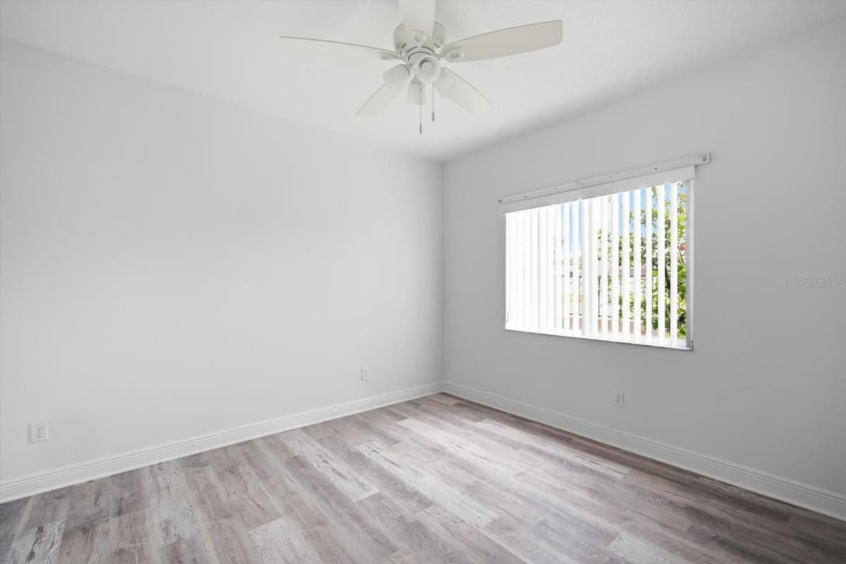 14902 DEVONSHIRE WOODS PLACE — photo 22 of 43