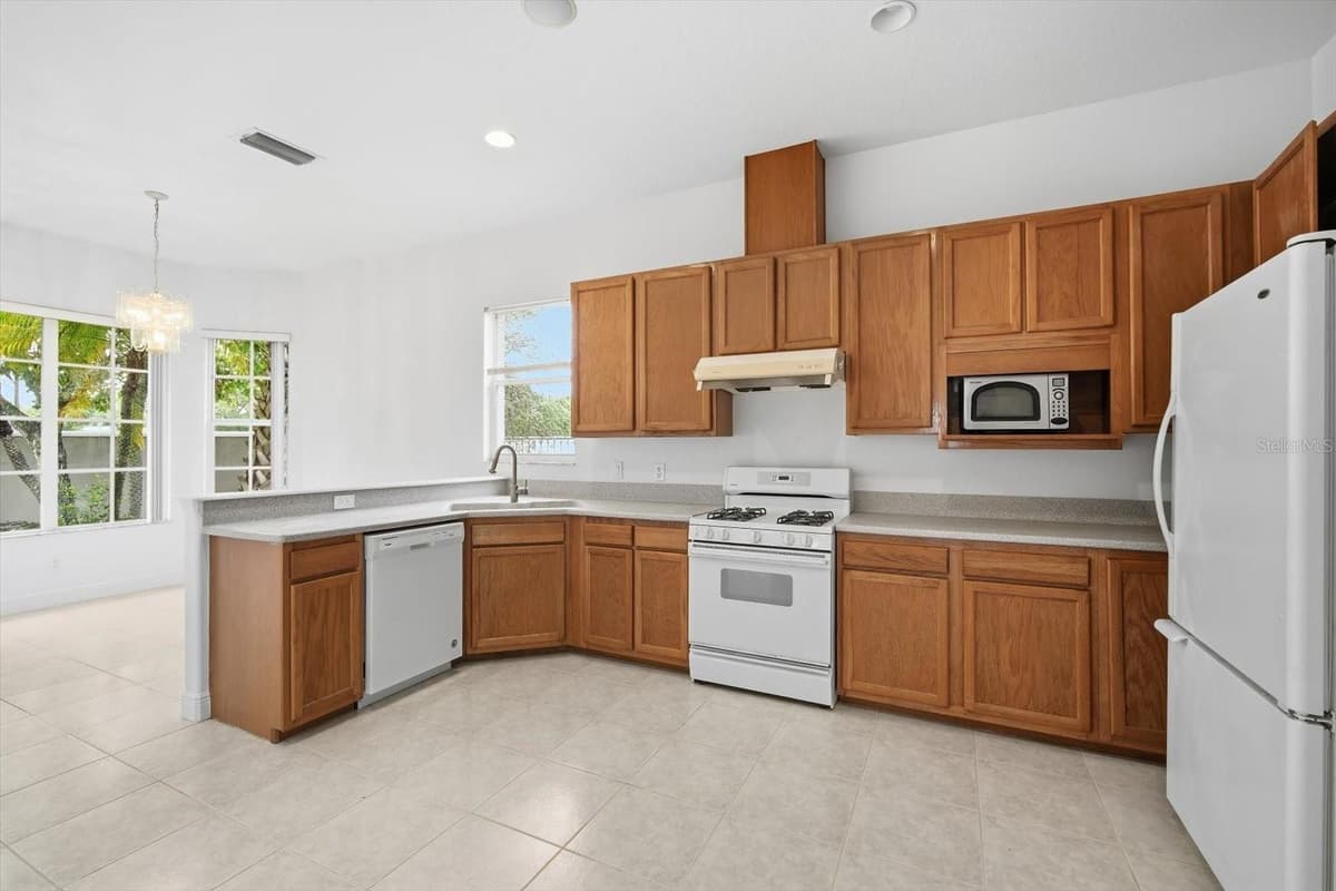14902 DEVONSHIRE WOODS PLACE — photo 26 of 43