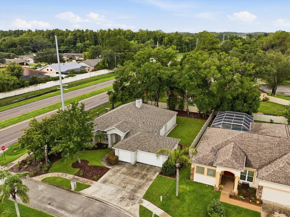 14902 DEVONSHIRE WOODS PLACE — photo 40 of 43