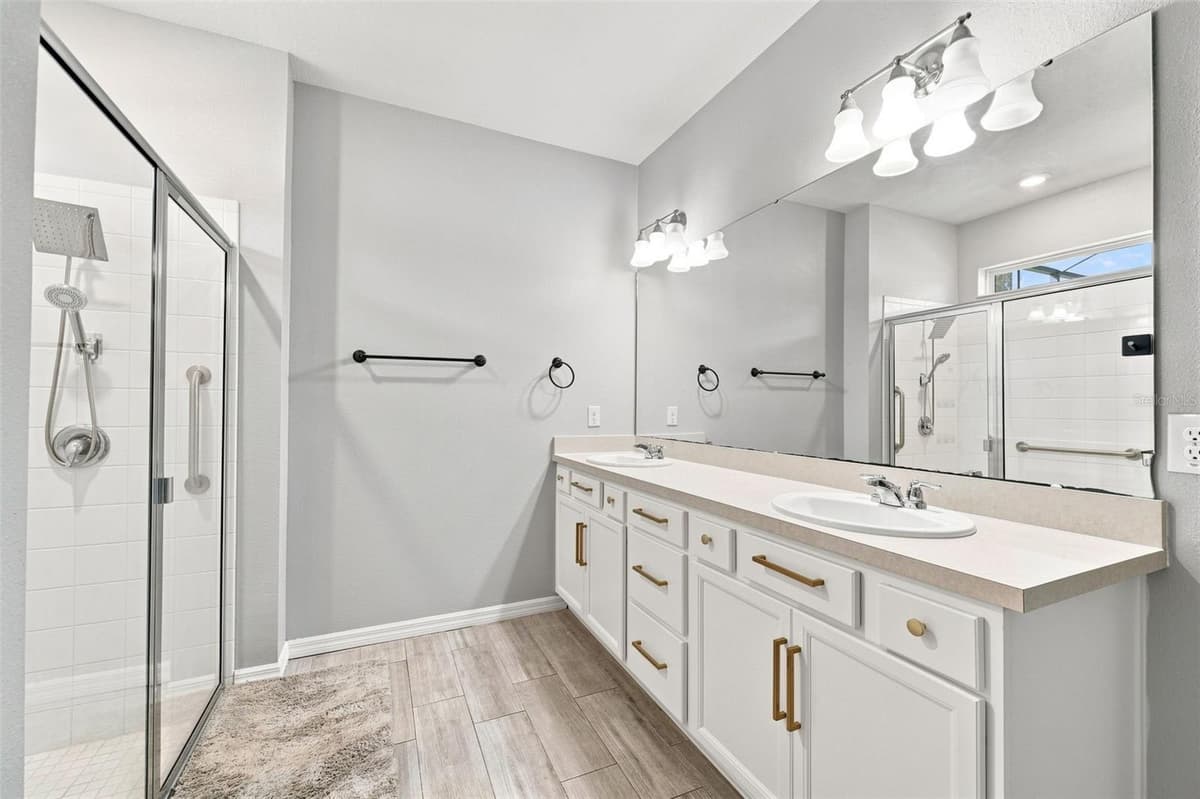 18359 CORTES CREEK BOULEVARD — photo 13 of 56