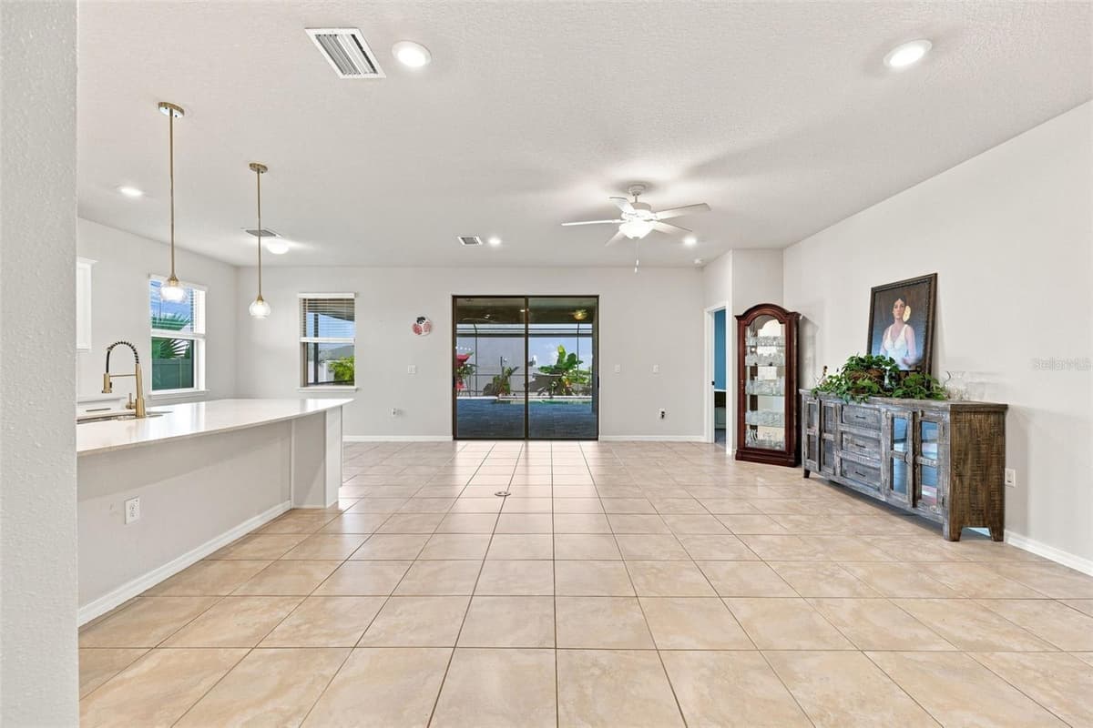 18359 CORTES CREEK BOULEVARD — photo 3 of 56