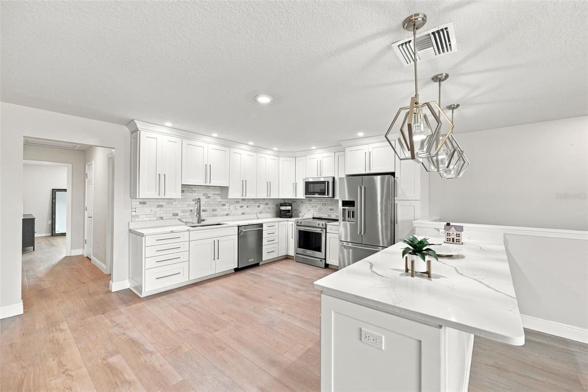 18359 CORTES CREEK BOULEVARD — photo 32 of 56