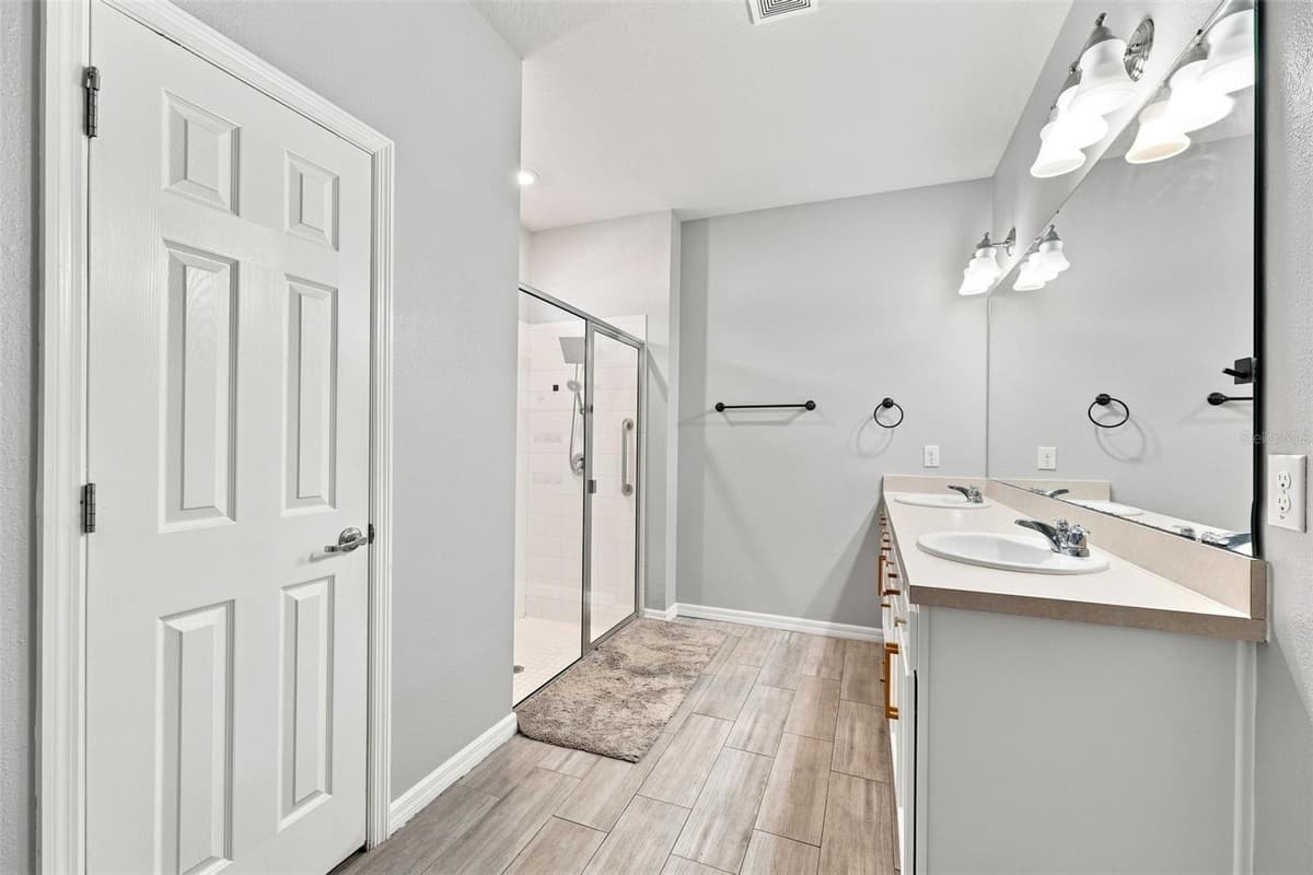 18359 CORTES CREEK BOULEVARD — photo 12 of 56