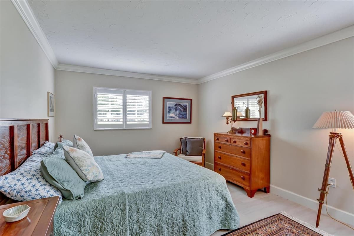 7913 BROADMOOR PINES BOULEVARD — photo 34 of 59