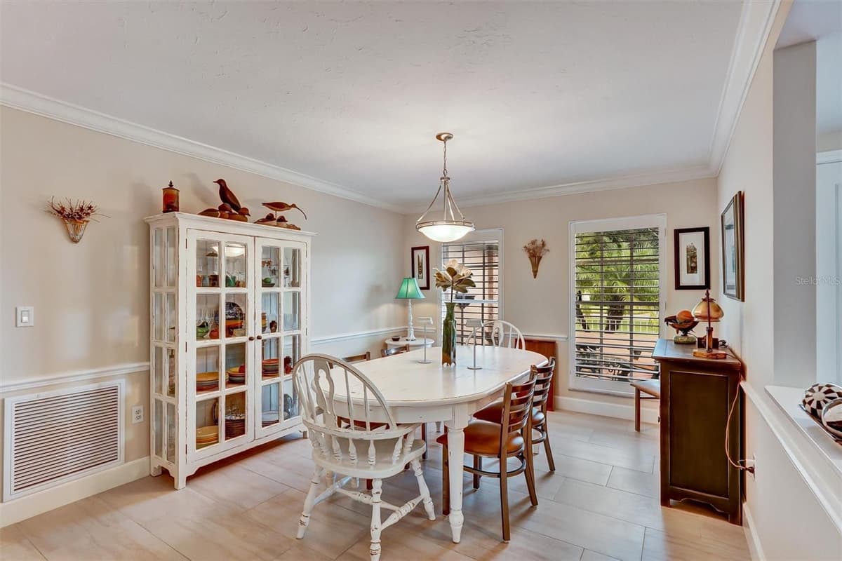7913 BROADMOOR PINES BOULEVARD — photo 23 of 59