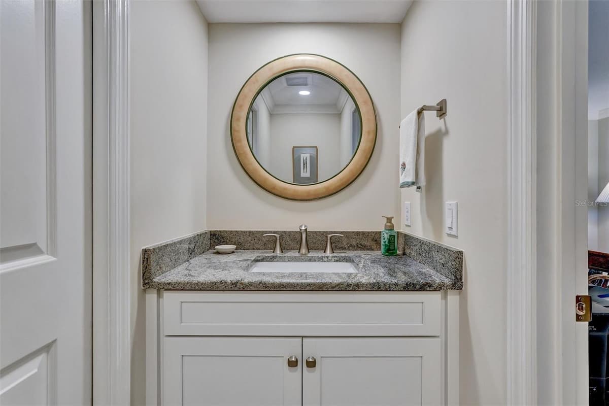 7913 BROADMOOR PINES BOULEVARD — photo 14 of 59