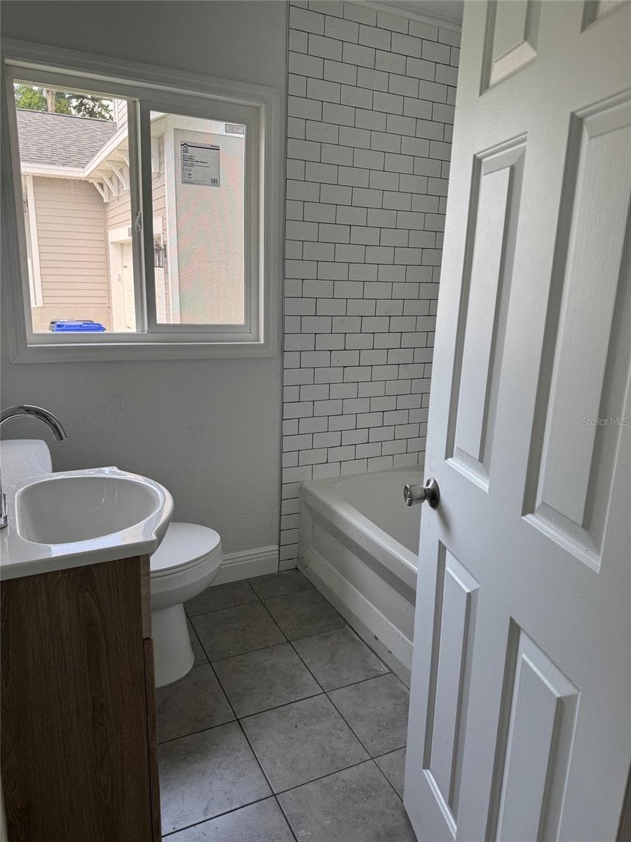 200 FAIRFIELD STREET — photo 4 of 7