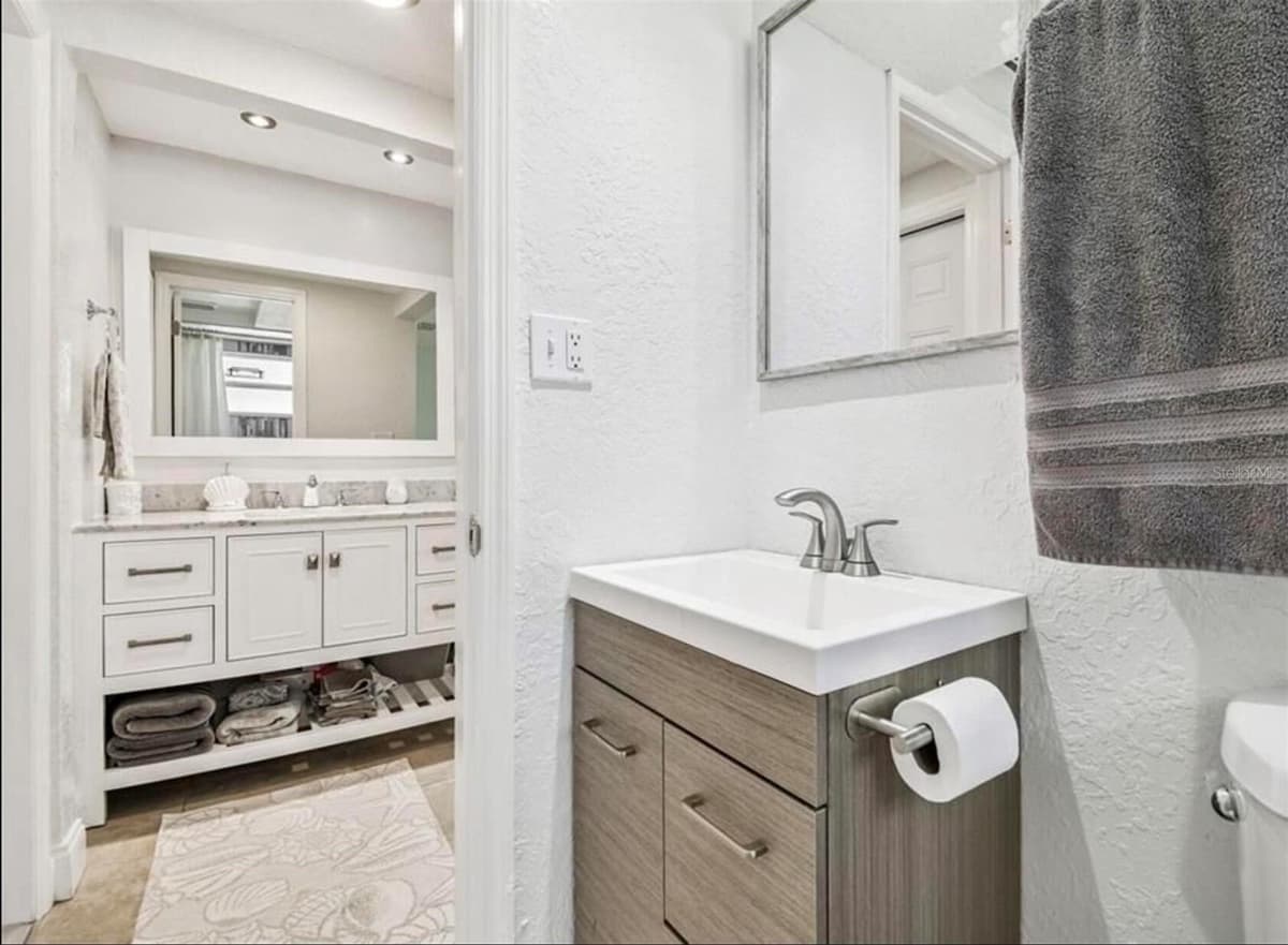 7519 HOLLY LAKE LANE — photo 14 of 31