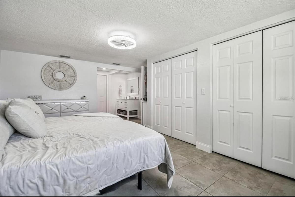 7519 HOLLY LAKE LANE — photo 11 of 31