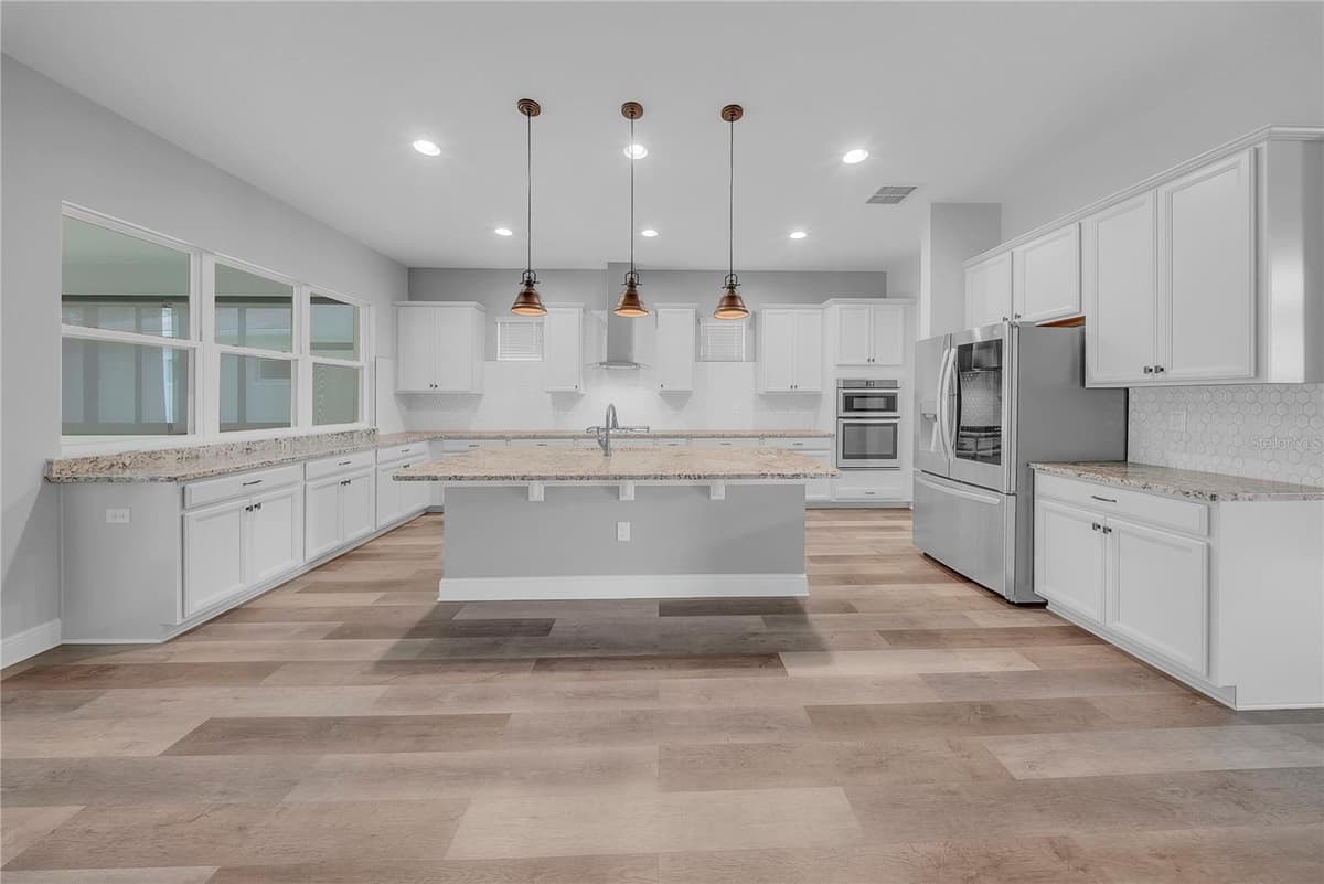 5013 VANTAGE COURT — photo 6 of 29