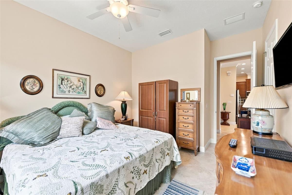 2109 SIFIELD GREENS WAY — photo 32 of 96