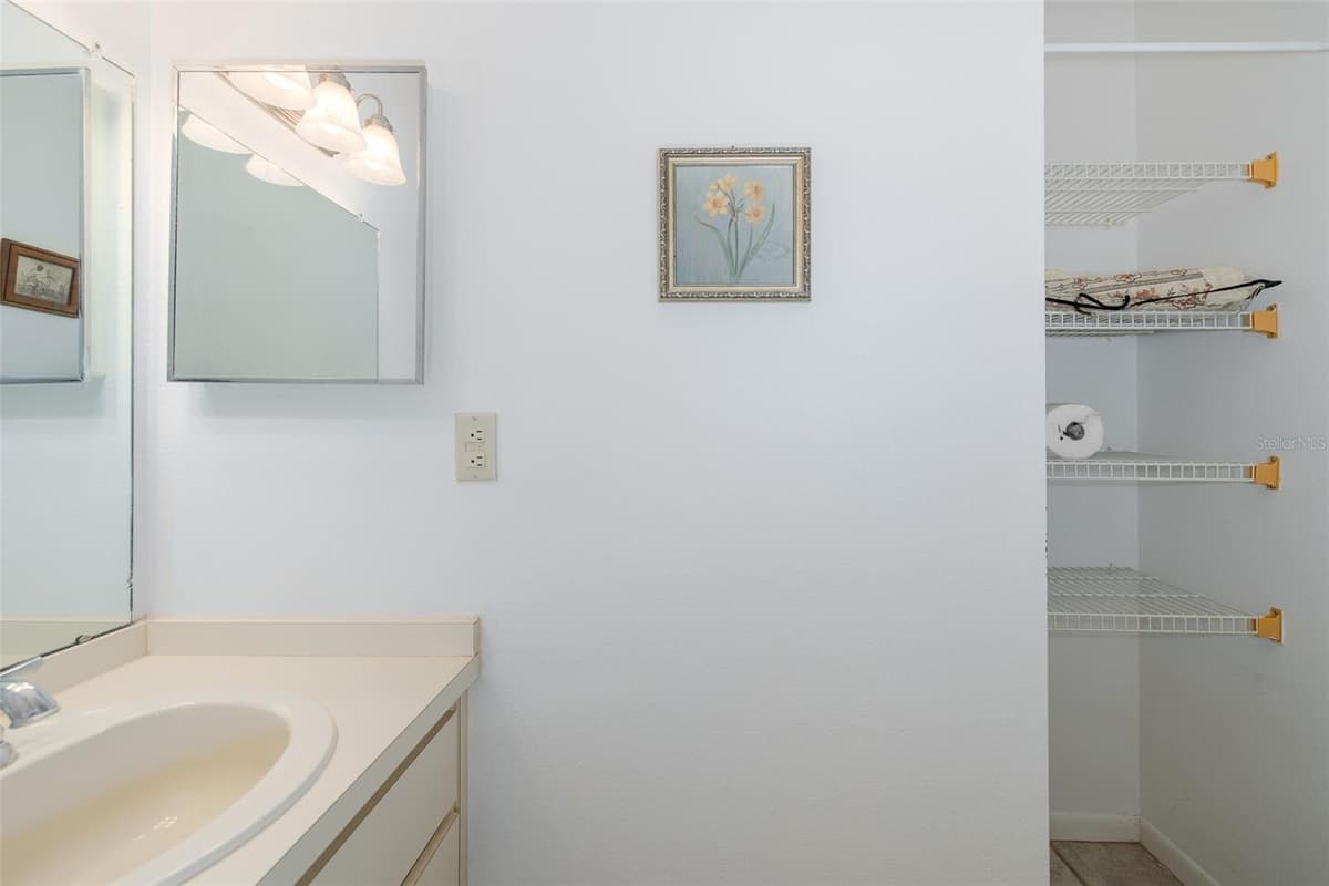 4804 MYRTLE OAK DRIVE — photo 29 of 35