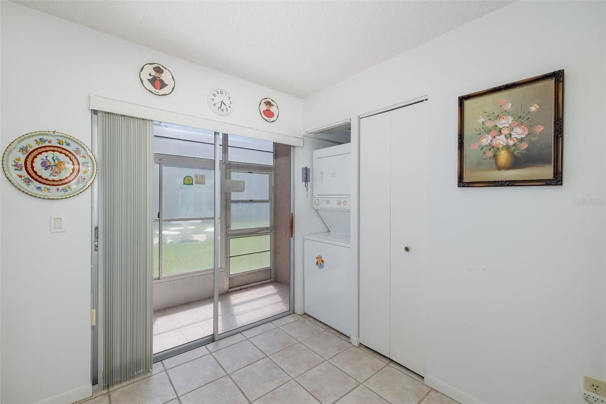 4804 MYRTLE OAK DRIVE — photo 15 of 35
