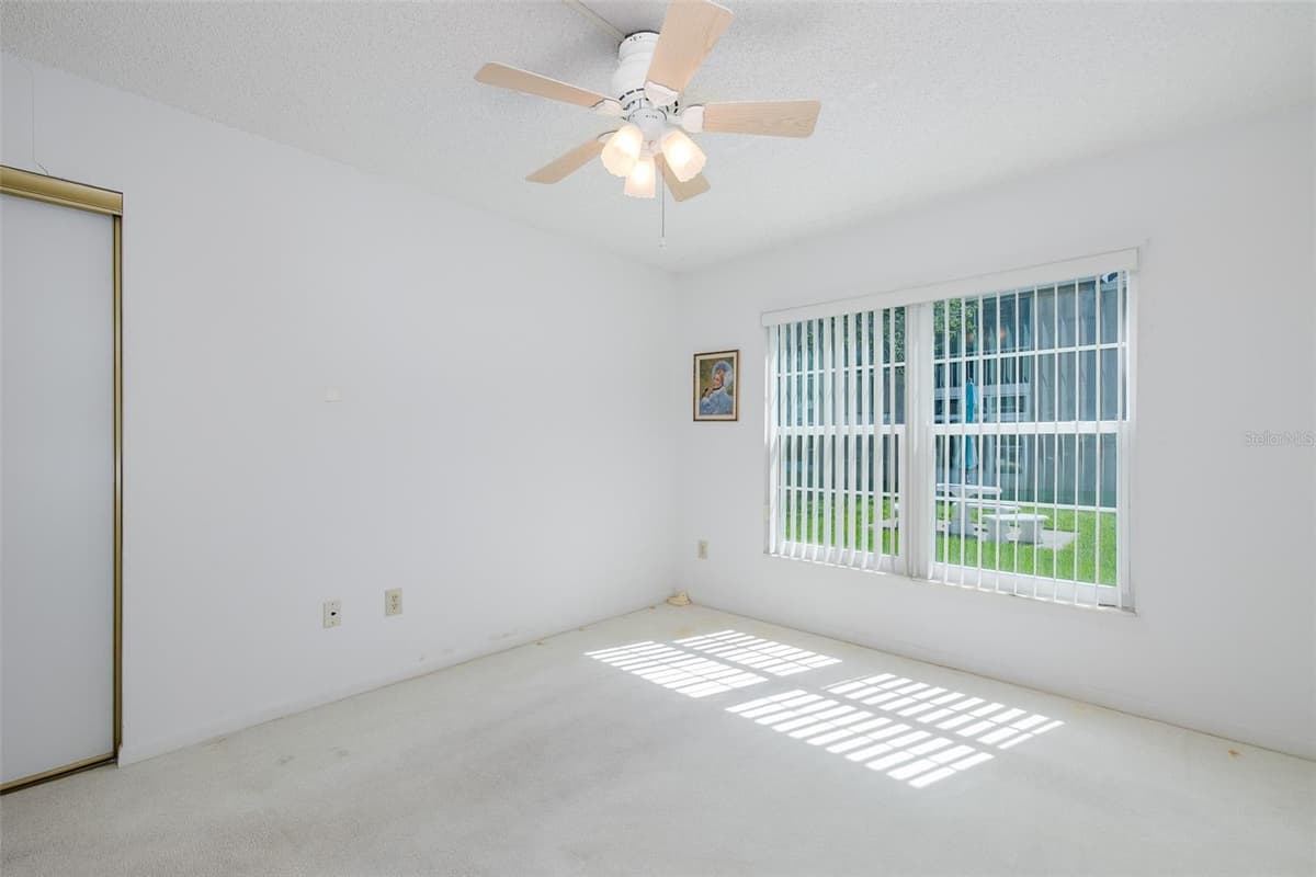 4804 MYRTLE OAK DRIVE — photo 18 of 35