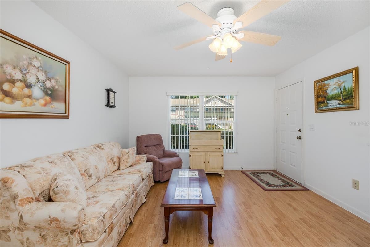 4804 MYRTLE OAK DRIVE — photo 10 of 35