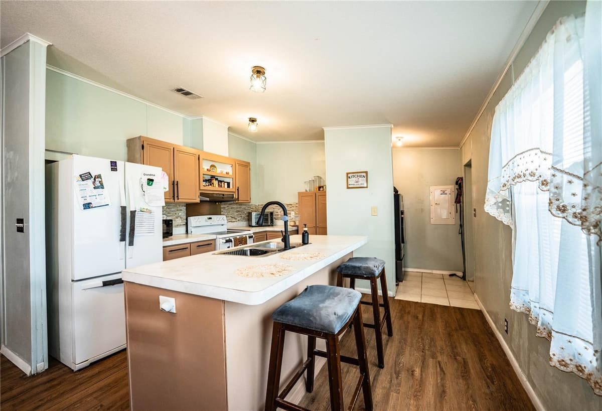 487 LINDSEY DRIVE — photo 39 of 49
