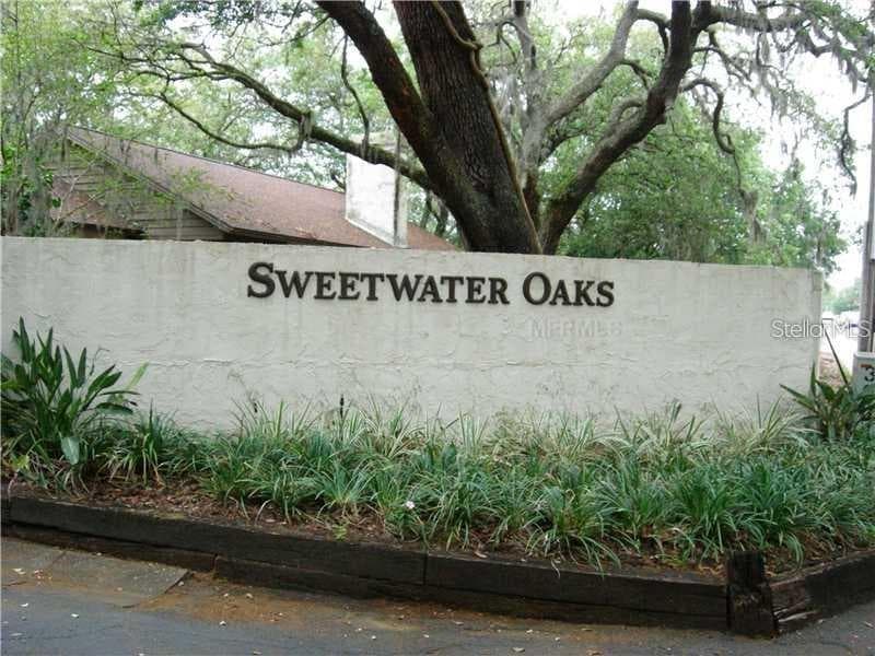 4512 SWEETWATER LAKE DRIVE — photo 4 of 17