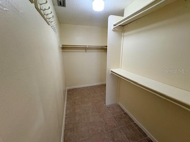 4512 SWEETWATER LAKE DRIVE — photo 11 of 17