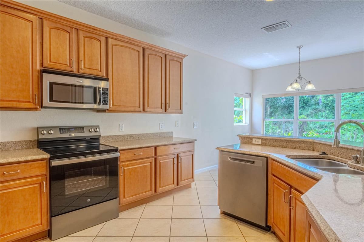 10462 WILLOW RIDGE LOOP — photo 12 of 37