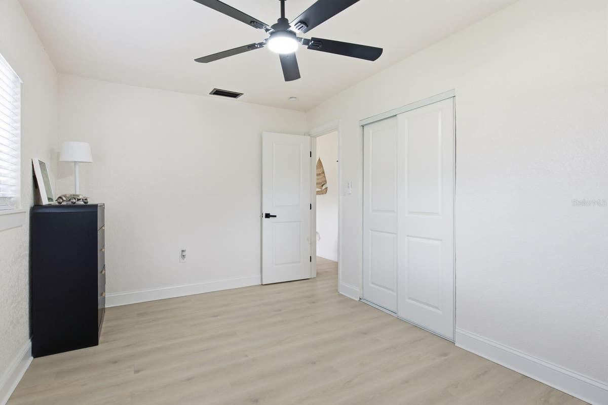5307 BERKLEY ROAD — photo 16 of 26