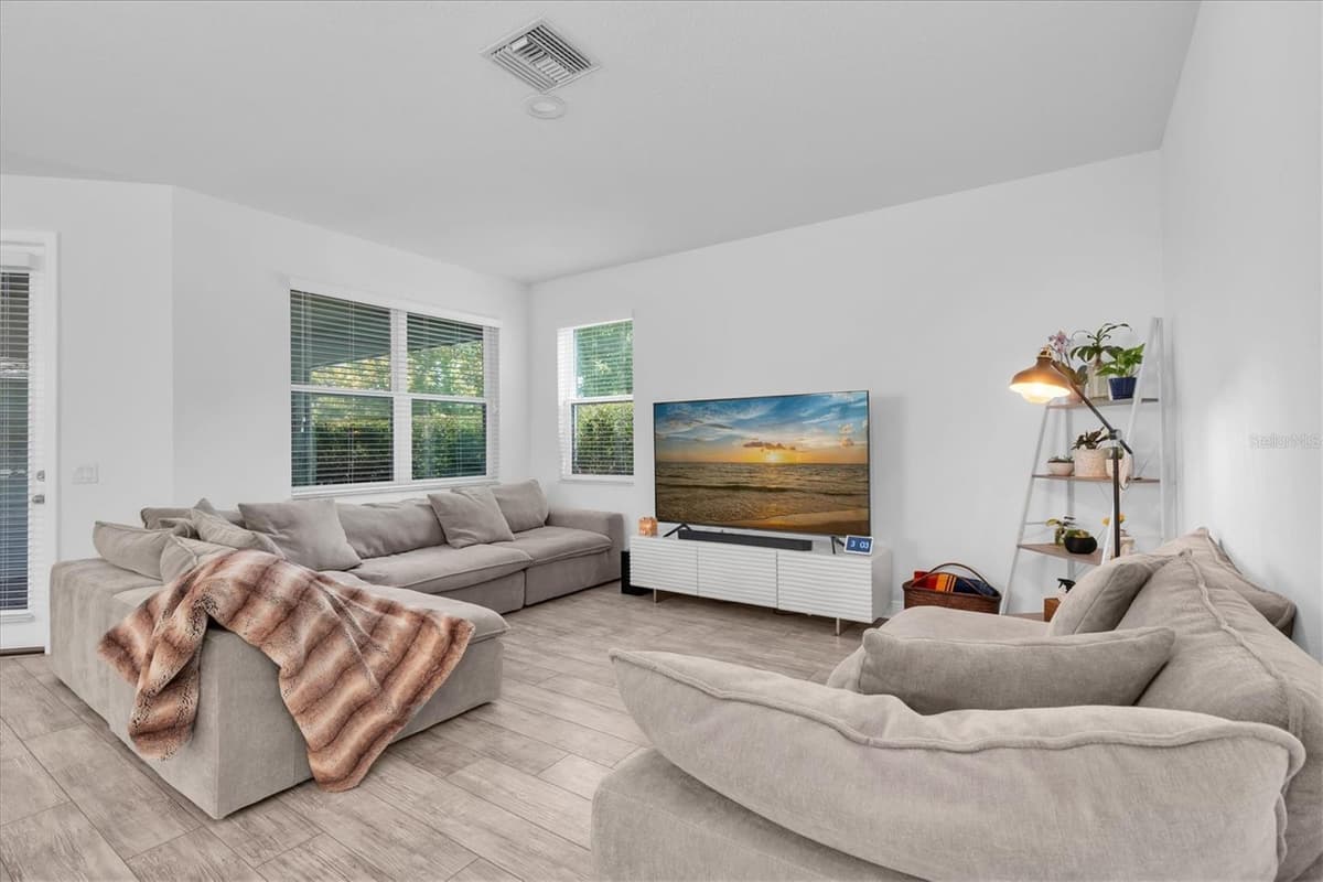 3060 CHAPIN PASS — photo 11 of 53