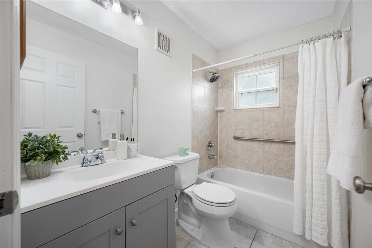 131 MERCURY AVENUE — photo 23 of 40