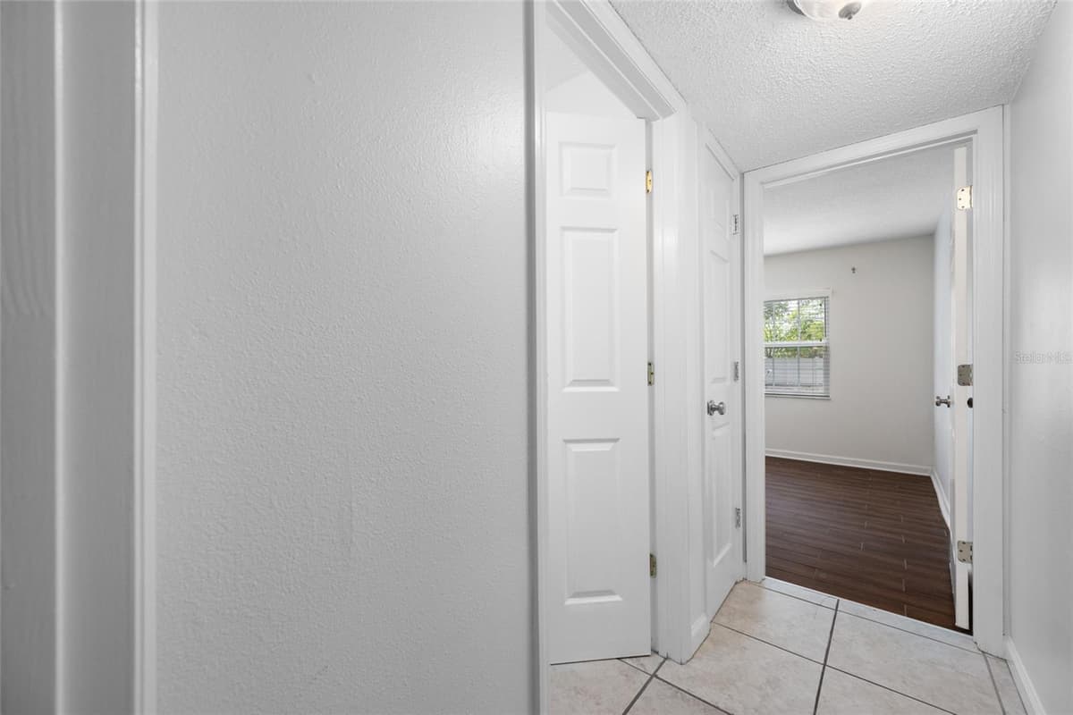 131 MERCURY AVENUE — photo 20 of 40