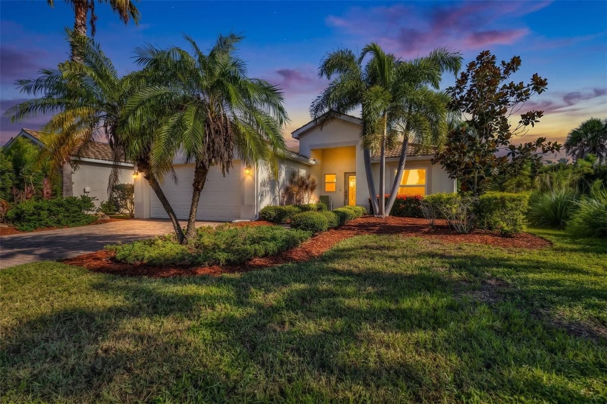 11672 ANHINGA AVENUE — photo 2 of 64