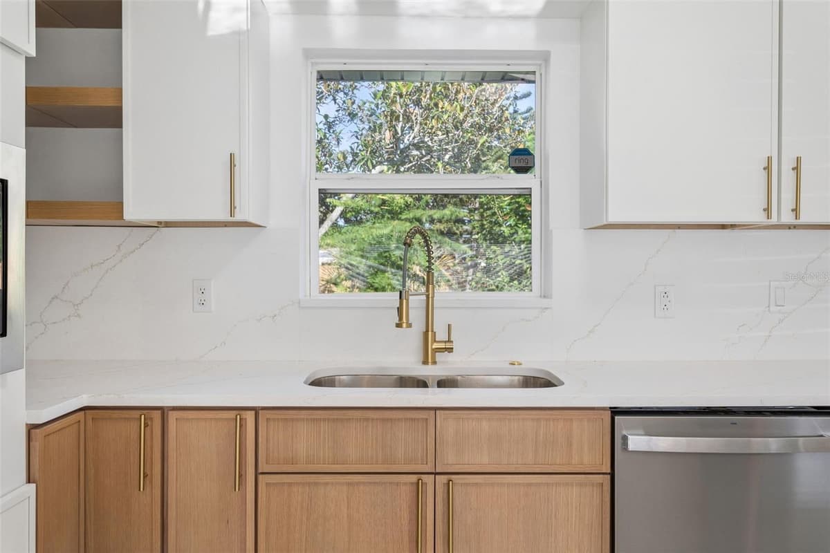 540 MILWAUKEE AVENUE — photo 8 of 23