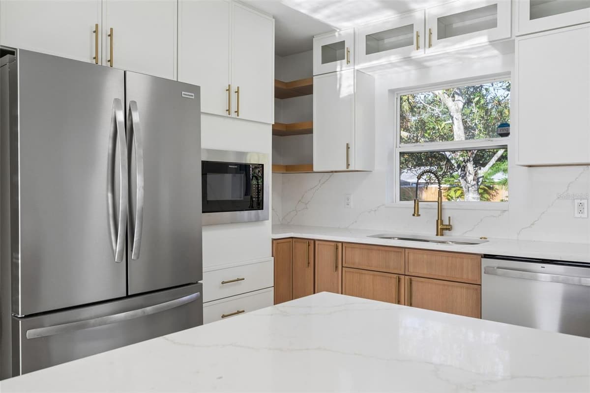 540 MILWAUKEE AVENUE — photo 7 of 23