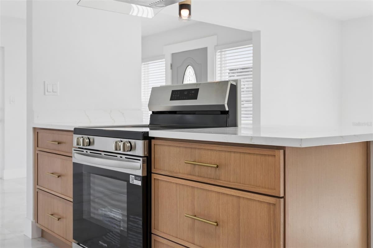 540 MILWAUKEE AVENUE — photo 9 of 23