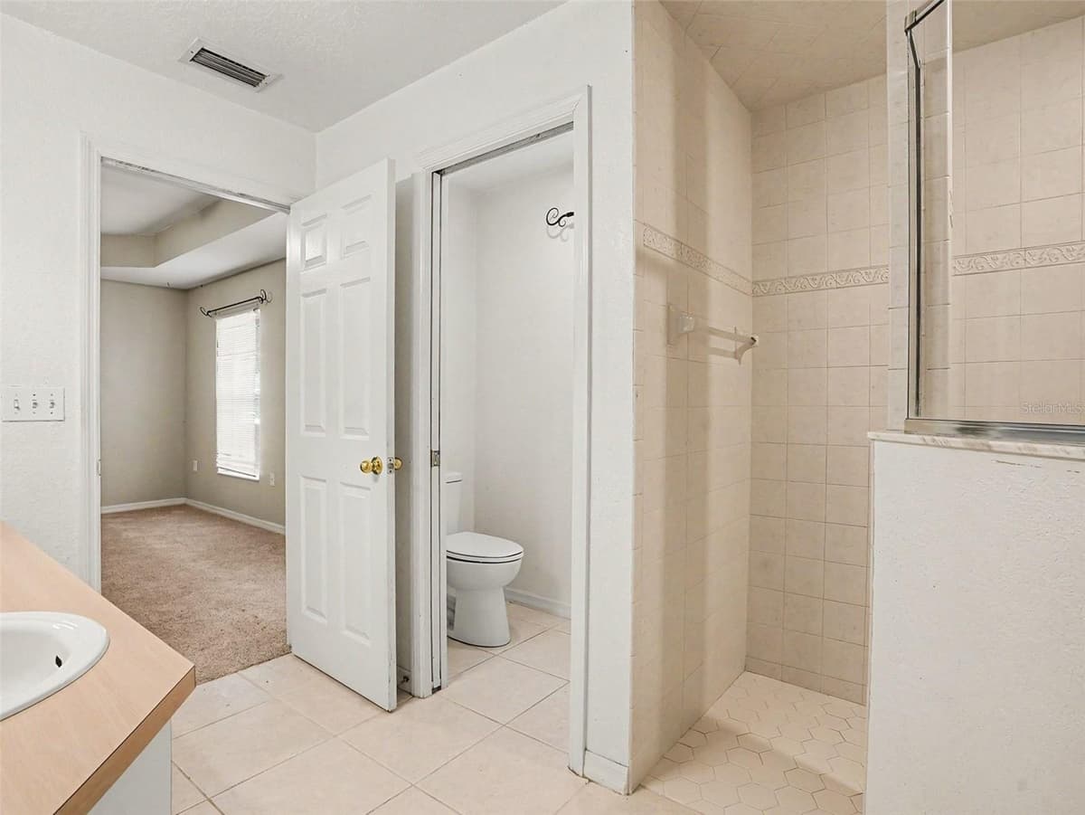 121 SHADDOCK DRIVE — photo 20 of 32