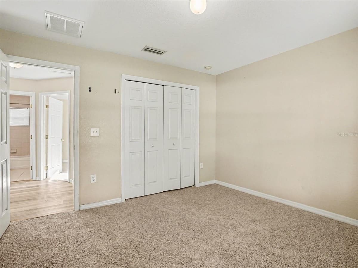 121 SHADDOCK DRIVE — photo 24 of 32