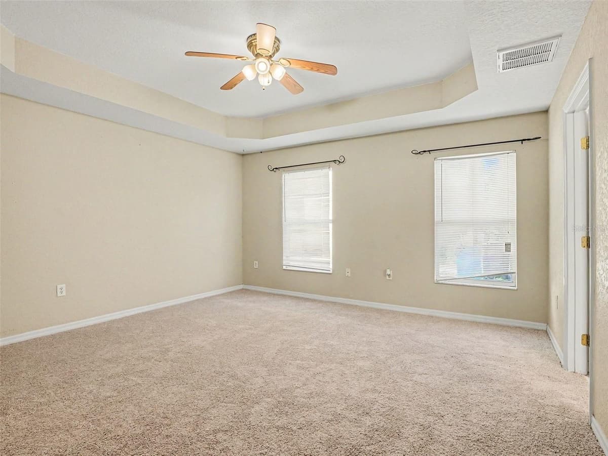 121 SHADDOCK DRIVE — photo 15 of 32