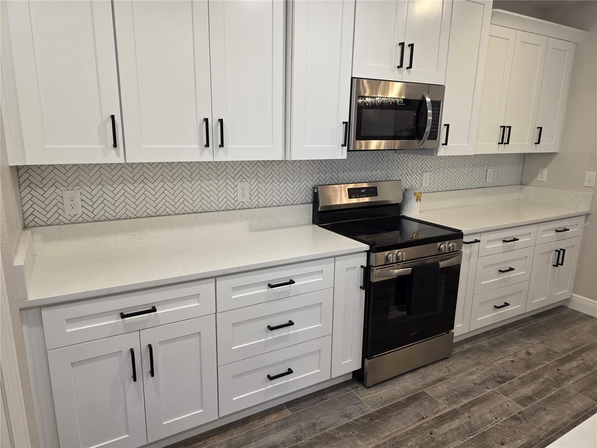 13909 ARBOR PINES DRIVE — photo 15 of 48