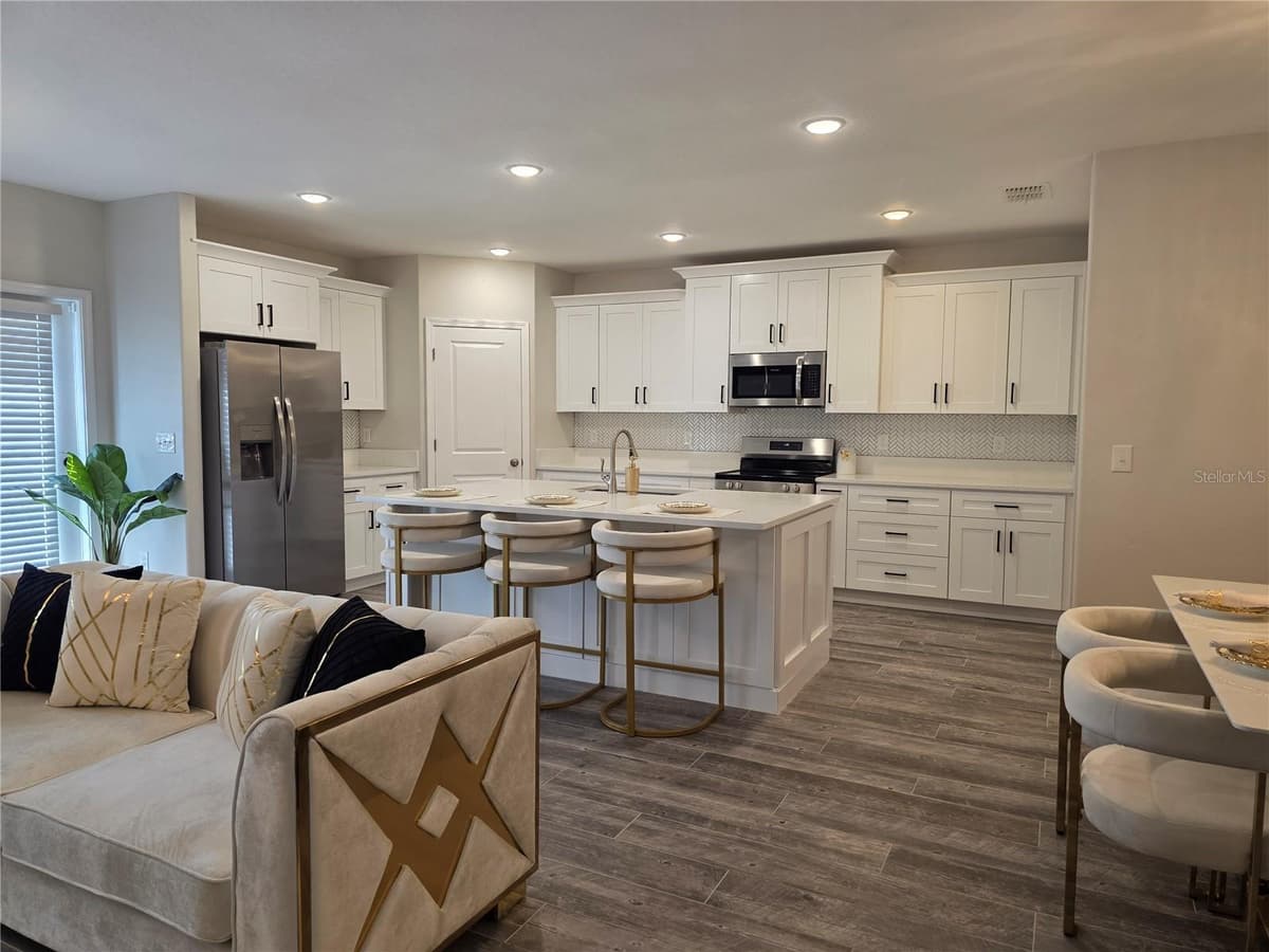 13909 ARBOR PINES DRIVE — photo 10 of 48