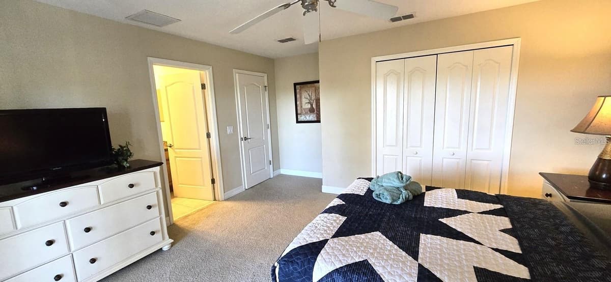 844 SUFFOLK PLACE — photo 37 of 40