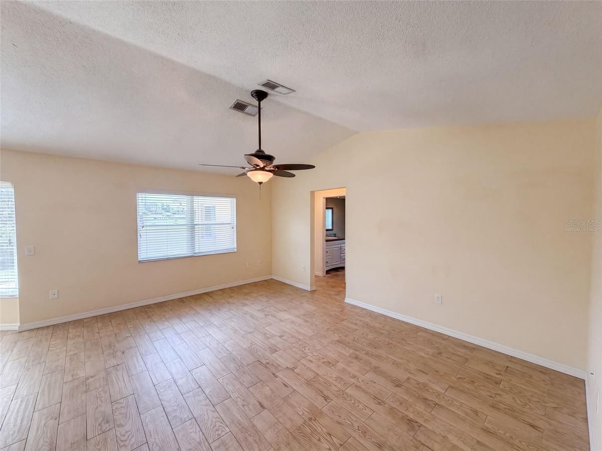 4573 BAYRIDGE COURT — photo 4 of 43