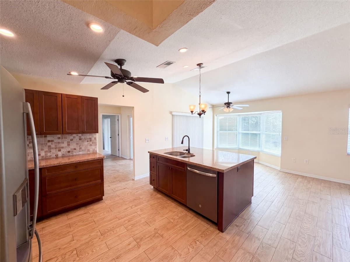 4573 BAYRIDGE COURT — photo 2 of 43