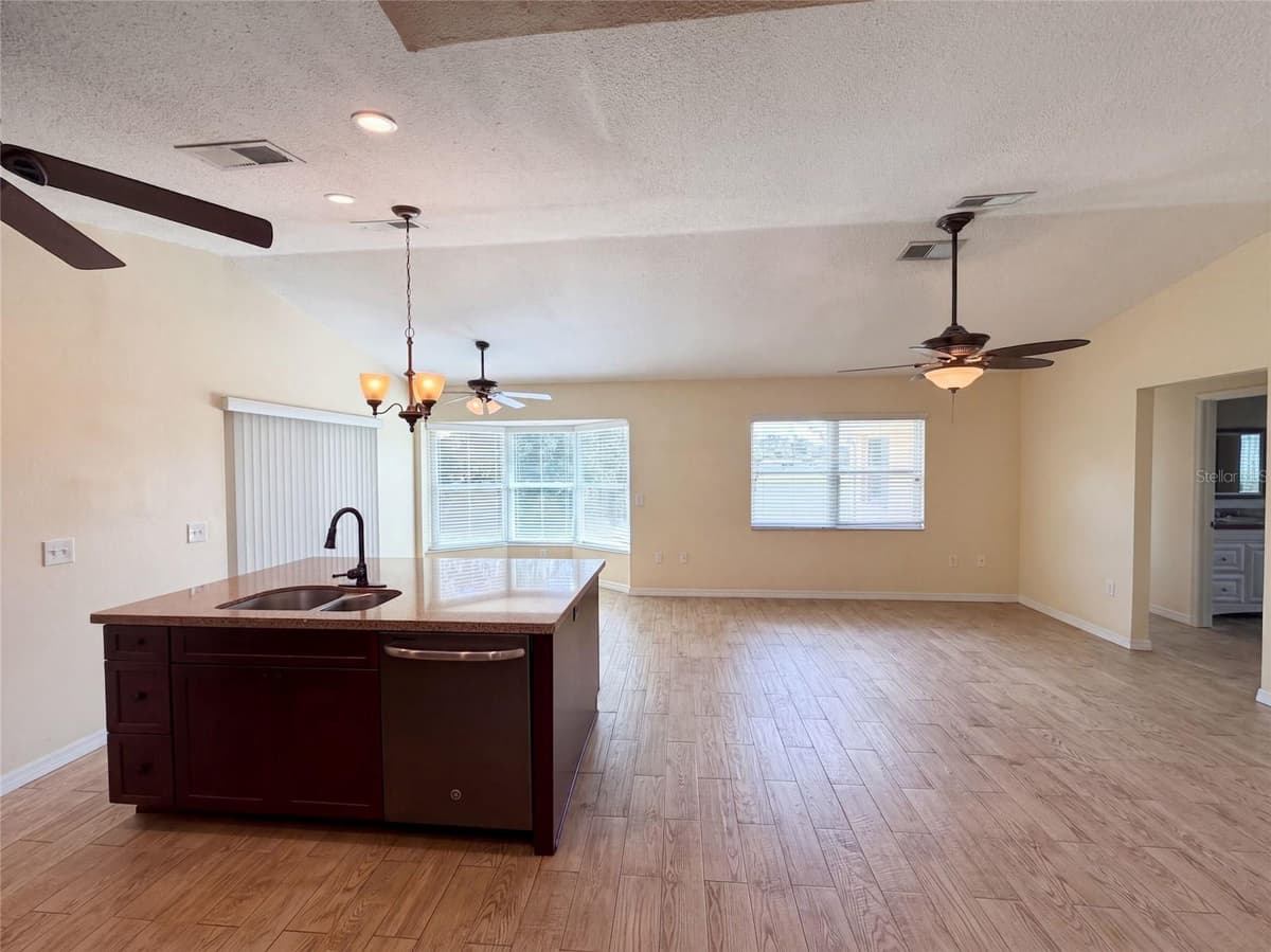 4573 BAYRIDGE COURT — photo 9 of 43