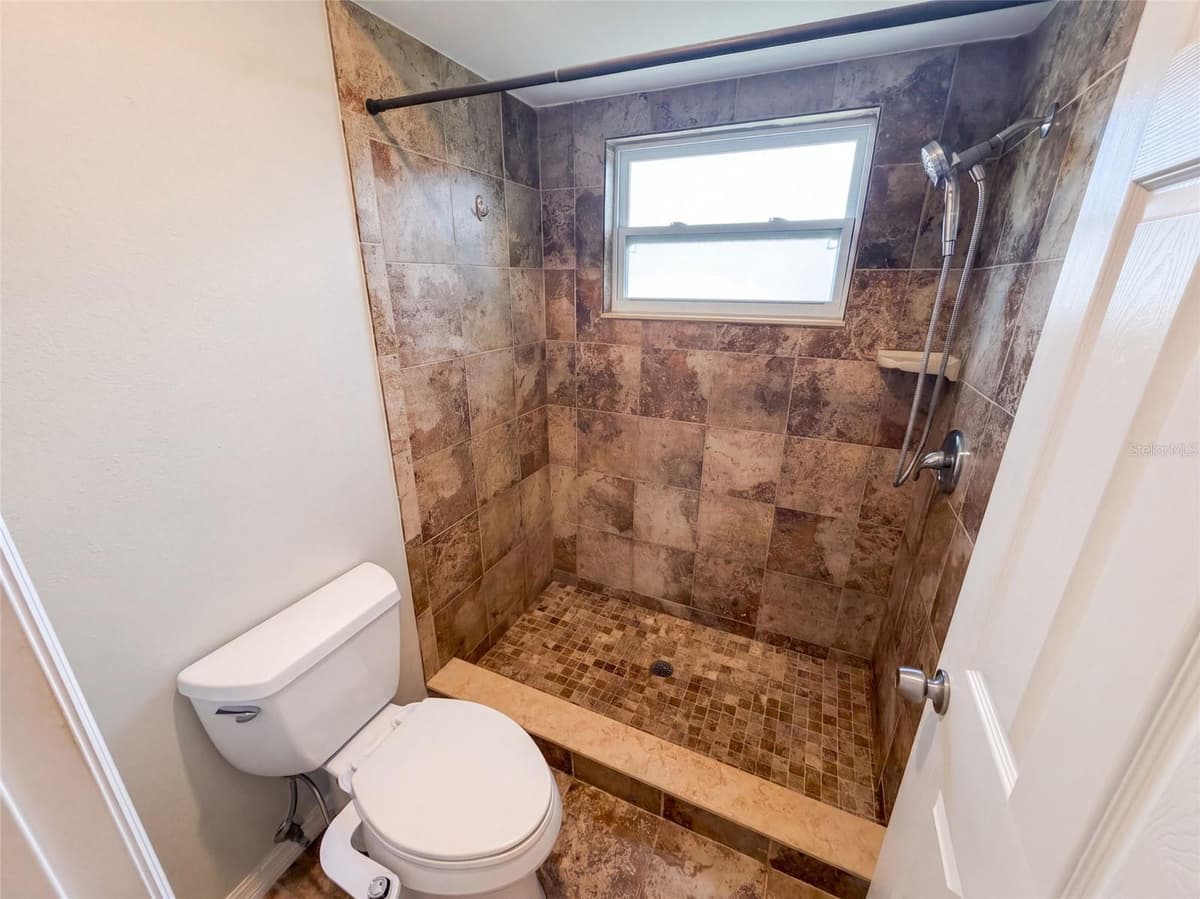 4573 BAYRIDGE COURT — photo 26 of 43