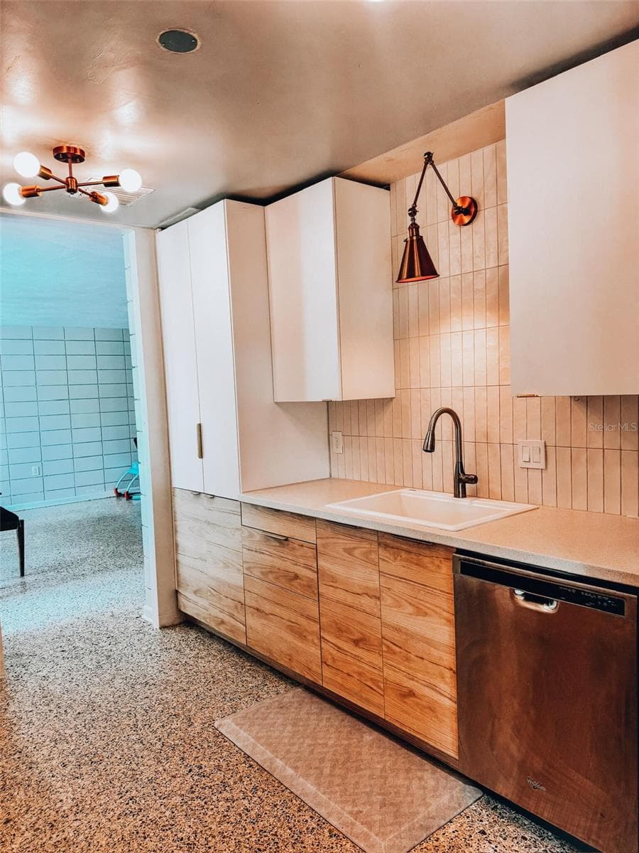 46 PALM DRIVE — photo 10 of 63