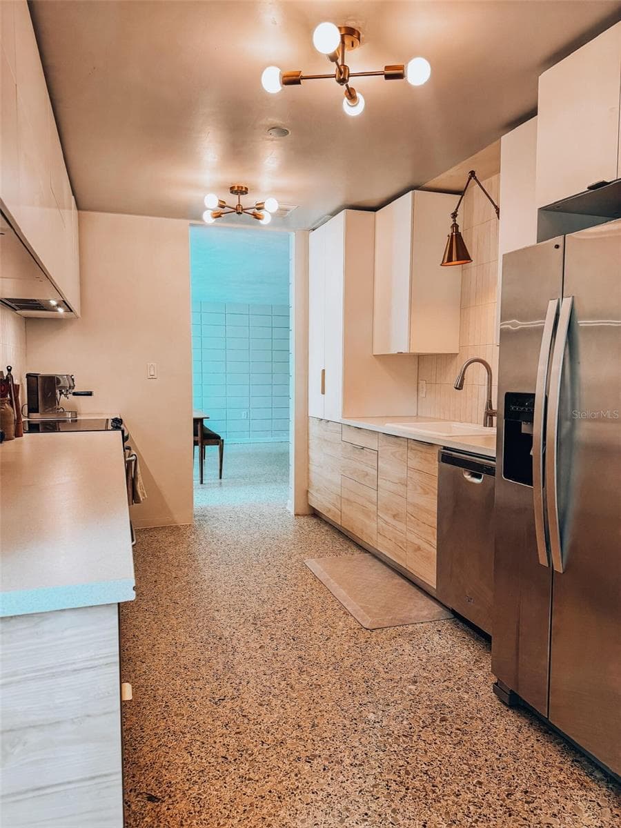 46 PALM DRIVE — photo 9 of 63