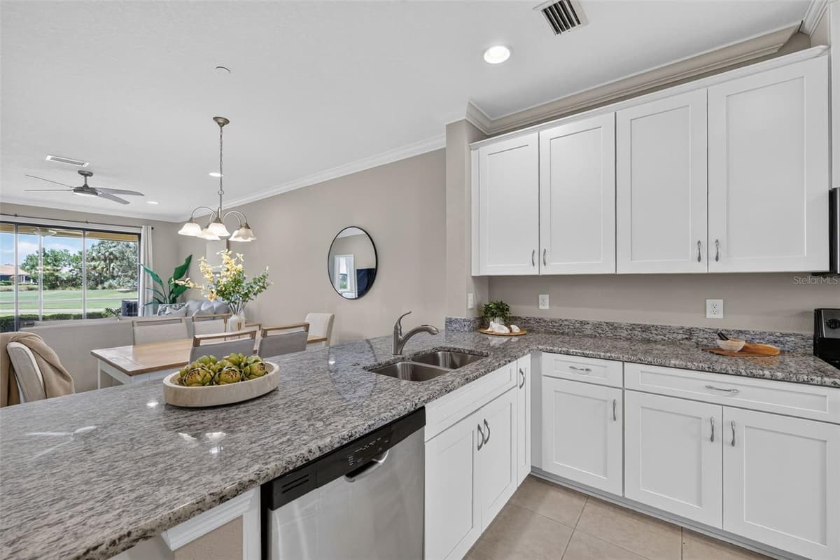 13737 MESSINA LOOP — photo 7 of 30