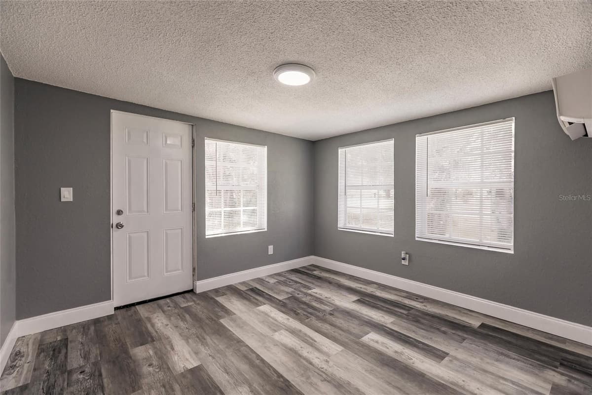 4371 GUARD STREET — photo 5 of 19
