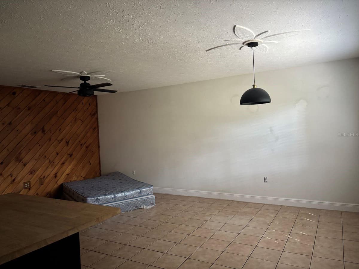 88 CEDAR ROAD — photo 2 of 9