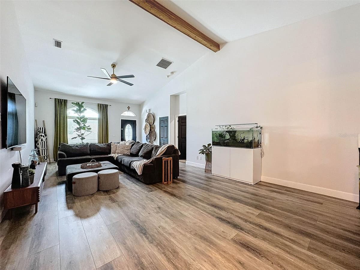 4448 GLENBROOK DRIVE — photo 13 of 67