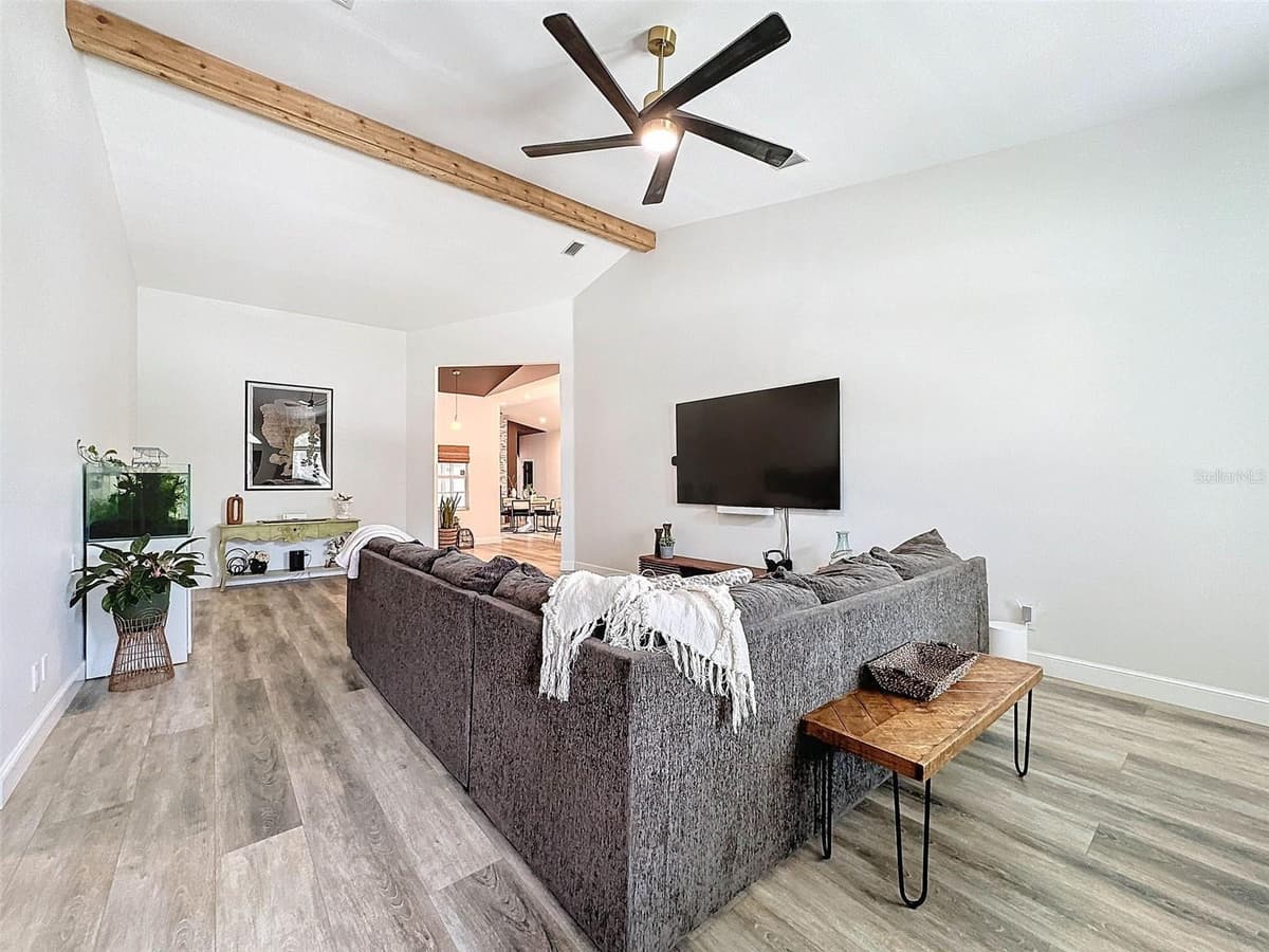 4448 GLENBROOK DRIVE — photo 11 of 67